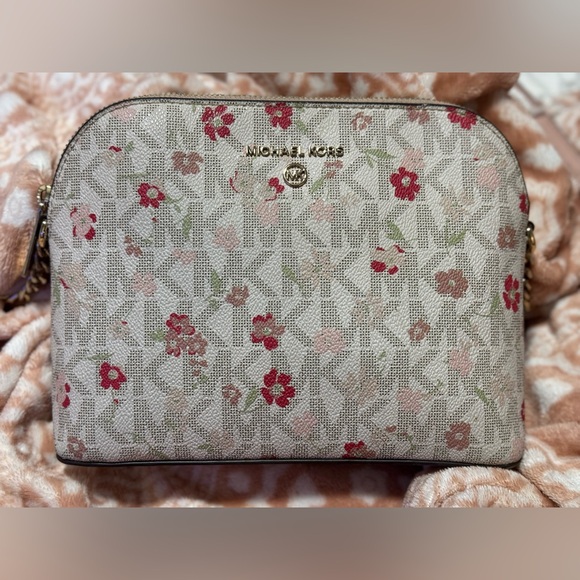 Michael Kors ￼ - Picture 1 of 2